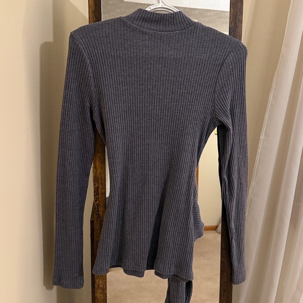 Gray Ribbed Knit Top - Picture 5 of 5